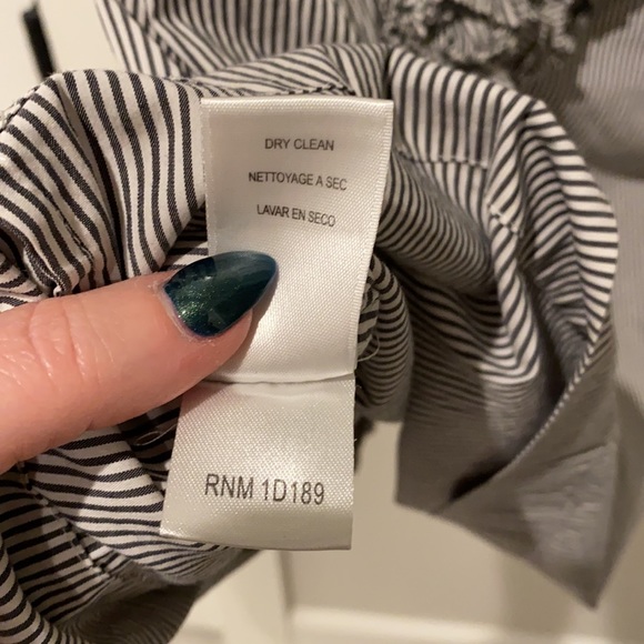 EUC Size L Large BCBG Max Adria Tank Top Pin Stripes with loud bushy collar - Picture 5 of 6